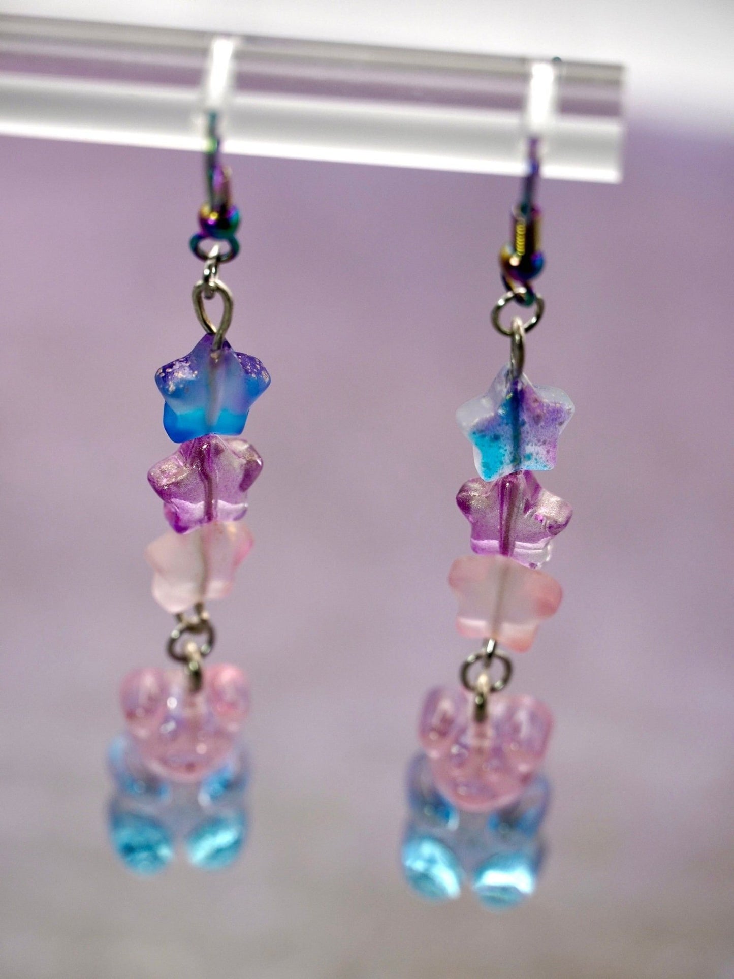 Gummy Bear Earrings with Czech Glass Stars, Kawaii Gummy Bear Earrings, Cute Gummy Bear Earrings, Gummy Bear Earrings, Harajuku Earrings - Dekowaii Jewelry Company