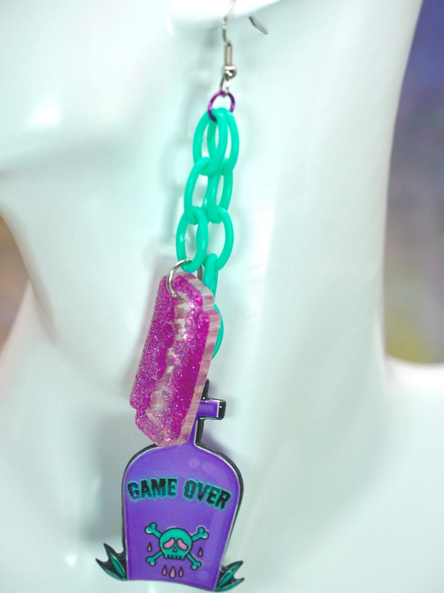 Purple Game Over Tombstone Earrings with Pink Razorblades and Acrylic Chains, Pastel Goth Earrings, Yamikawaii Earrings, y2k Jewelry - Dekowaii Jewelry Company